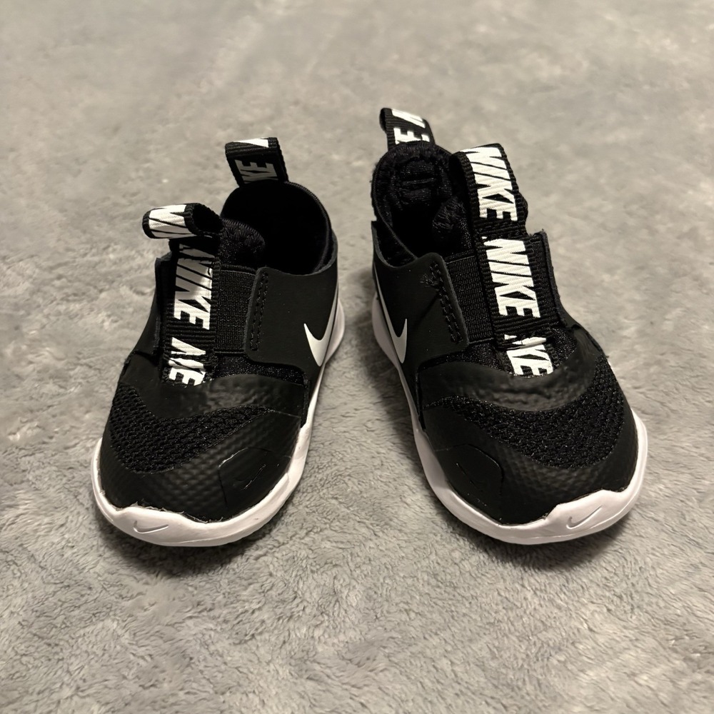 Nike Kids Flex Runner AT4665-001 Black/White Slip-on Running Shoes Size 2C